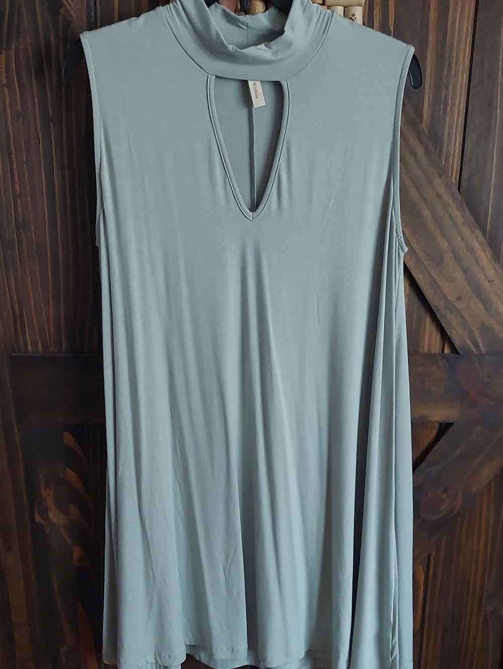 Wishlist Sleeveless Keyhole Mock Neck Women’s Dress - Light Sage Green Sz M